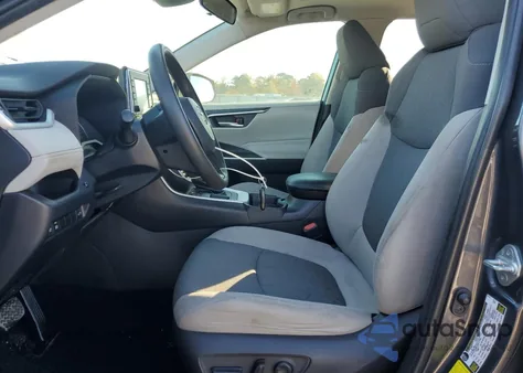 2019 Toyota Rav4 Xle from USA, damaged, VIN 2T3W1RFV0KW047686